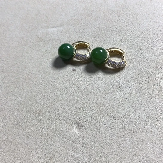 和田玉耳饰未镶嵌