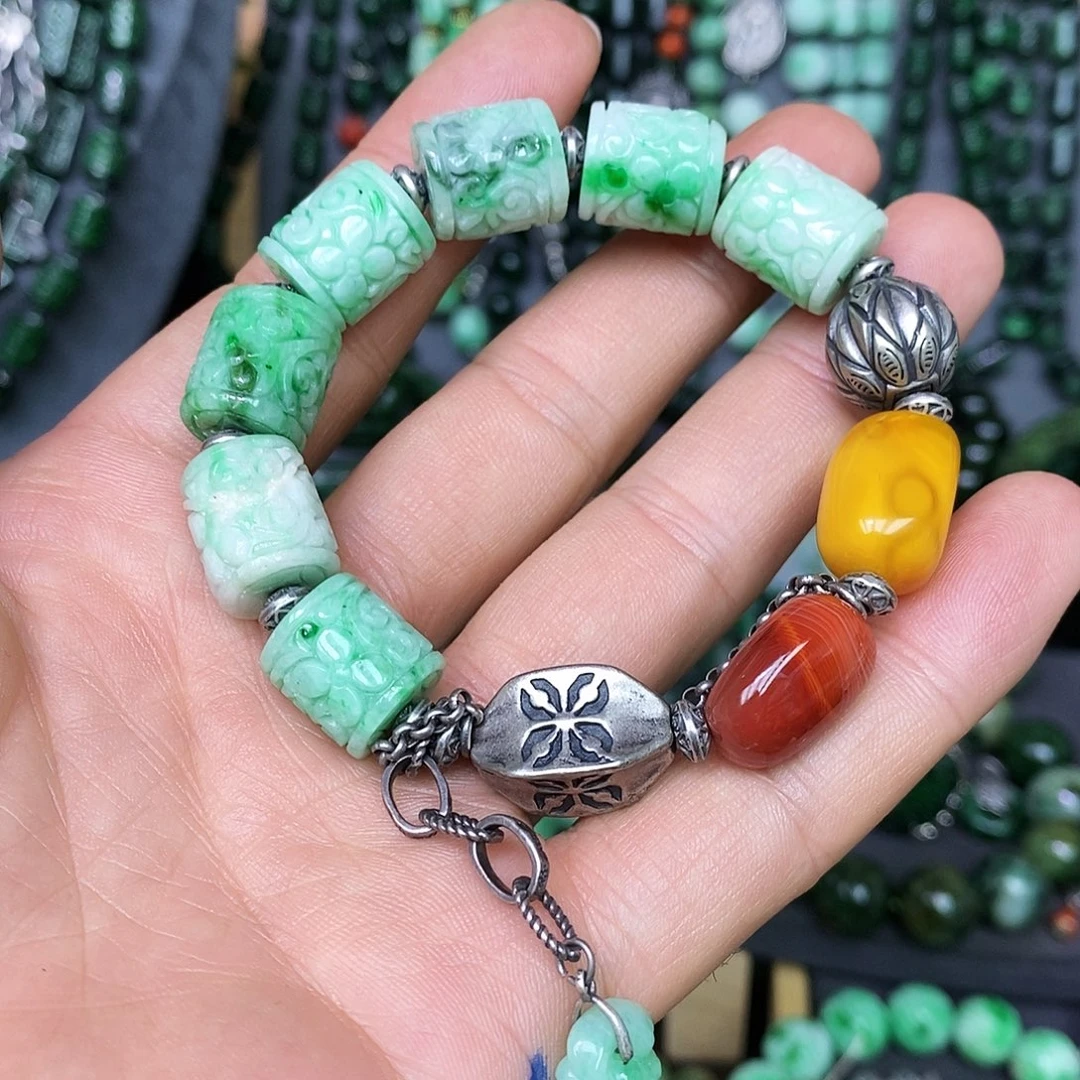 未镶嵌手链翡翠漂亮美眉