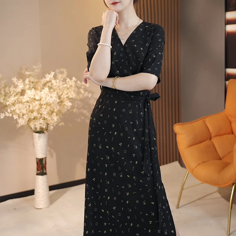 2025夏季新款气质碎花显瘦透气连衣裙法式V领夏季印花黑色裙子