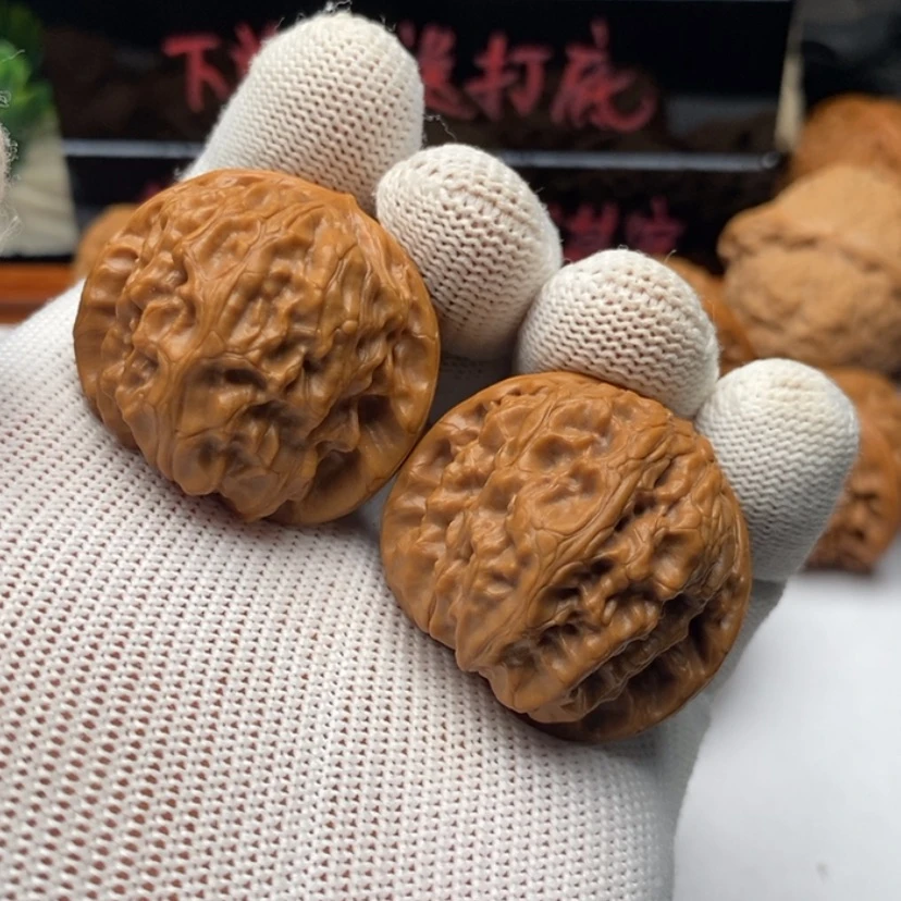 【闪购商品】文玩核桃把件@*9野狼