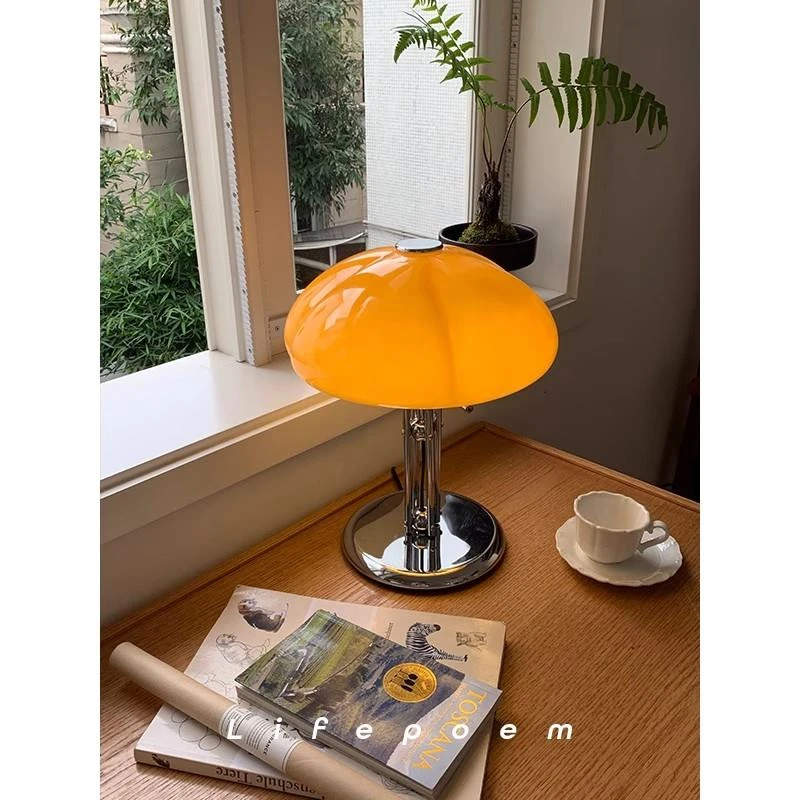 中古包豪斯卧室蘑菇台灯轻奢复古床头设计师书房创意南瓜灯具