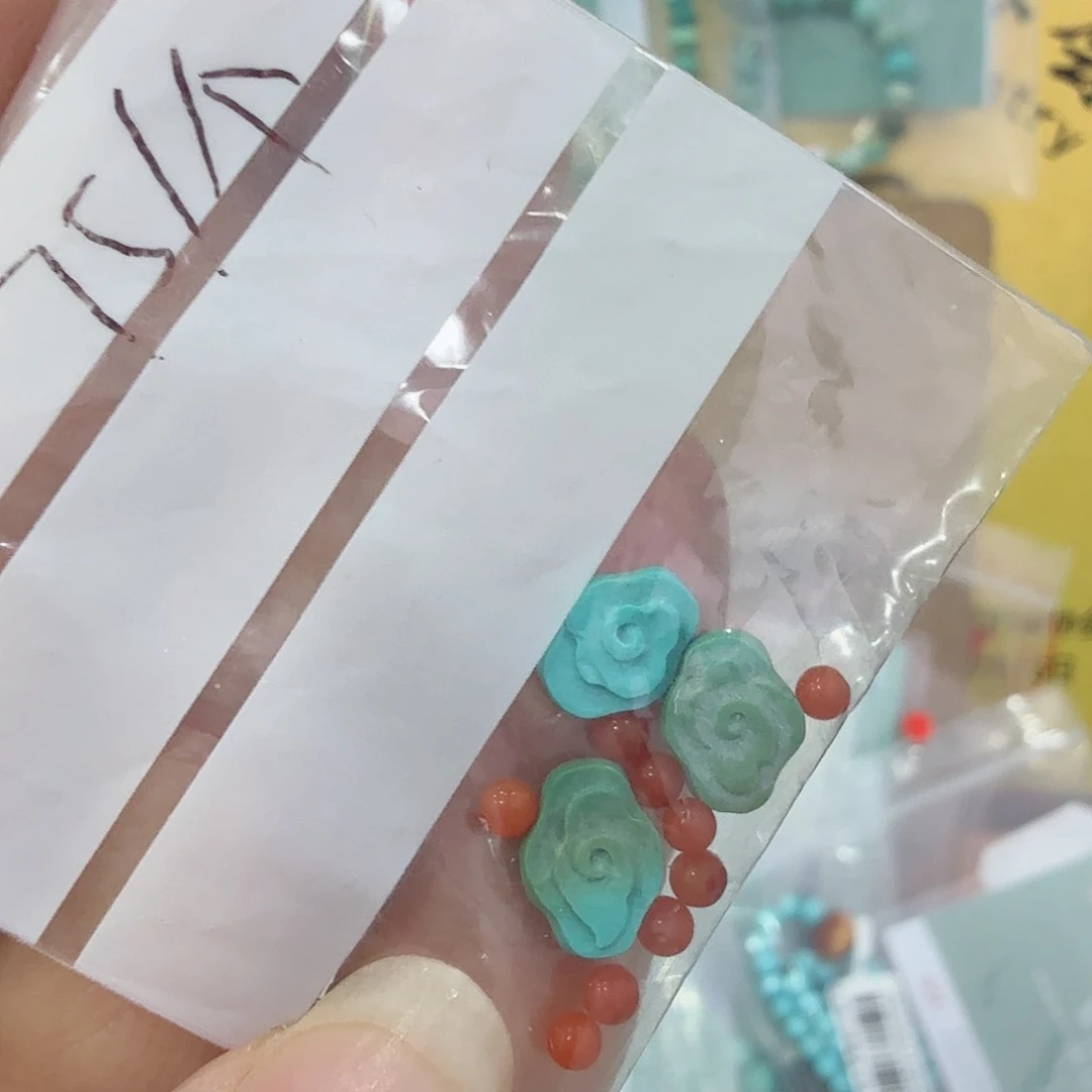 南红玛瑙未镶嵌珠宝奇石