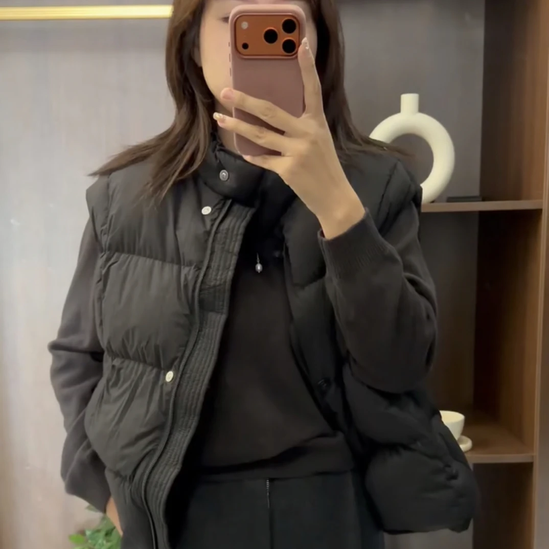 黑白两色羽绒马甲韩版