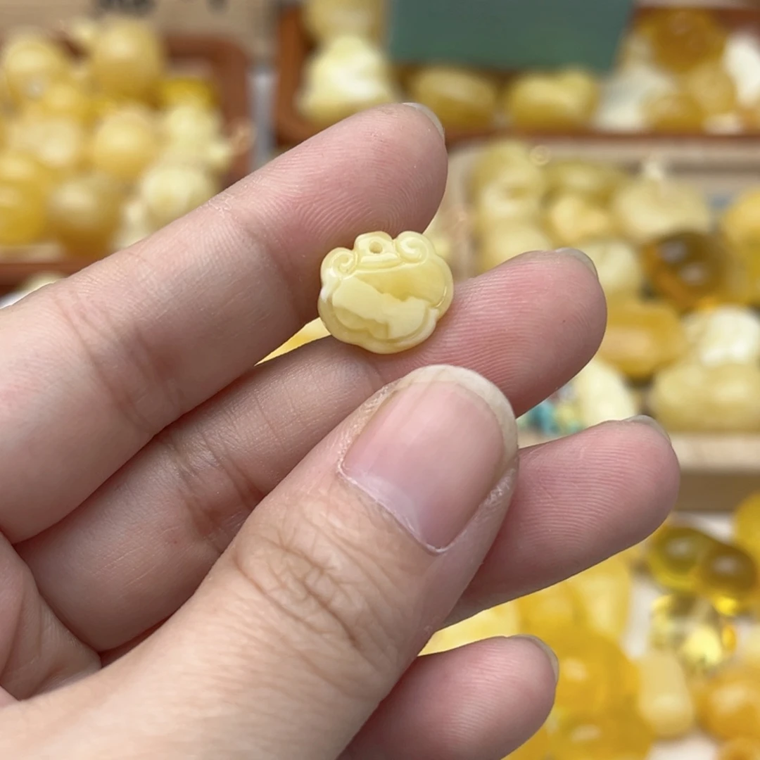 裸石蜜蜡未镶嵌配饰