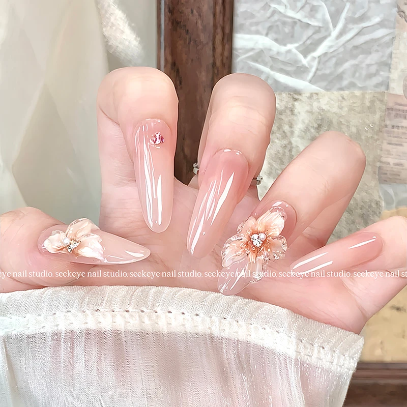 幸可【冰透白月光】2025气质温柔裸色重工捏花显白纯手工穿戴甲