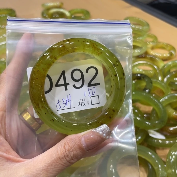 未镶嵌蛇纹石玉手镯J*n