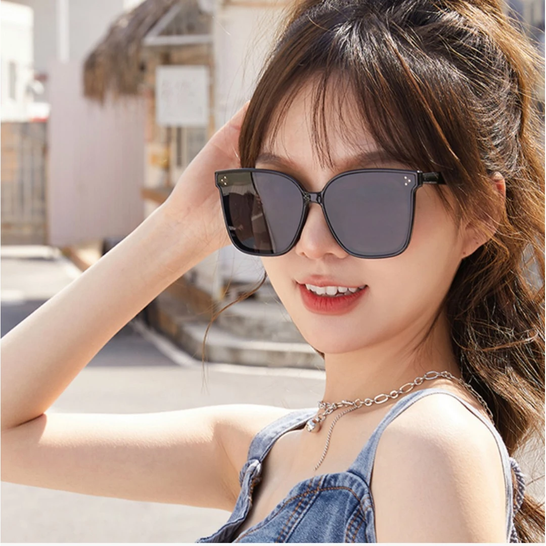 新款网红潮流太阳镜高级感眼镜防晒女优雅防紫外线ins墨镜显脸小