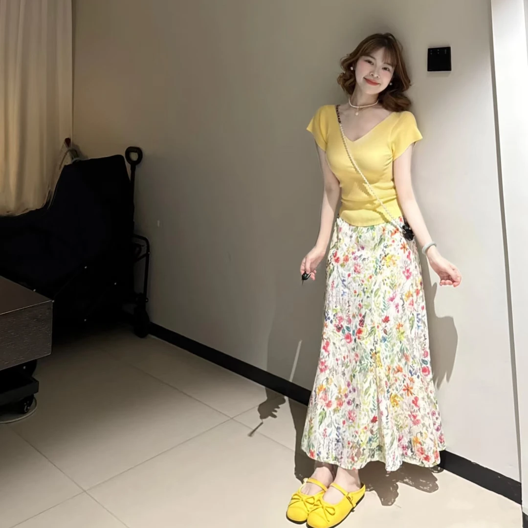 夏日旅游出街衣服出游穿搭女装2025新款爆款洋气多巴胺裙子套装女