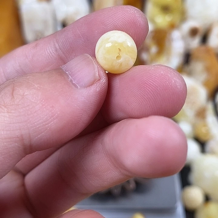 未镶嵌琥珀裸石我