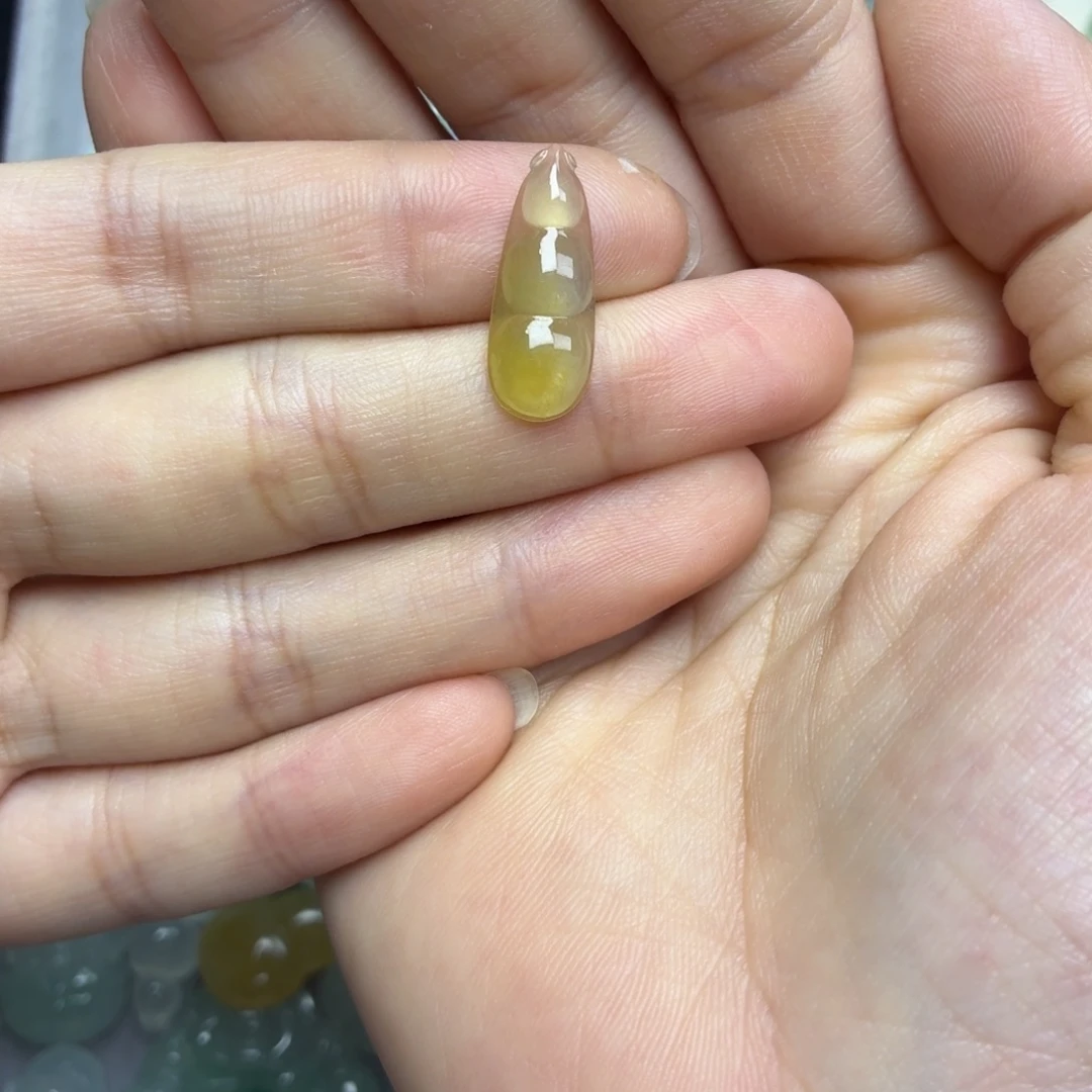 颈饰未镶嵌翡翠玻璃黄豆子