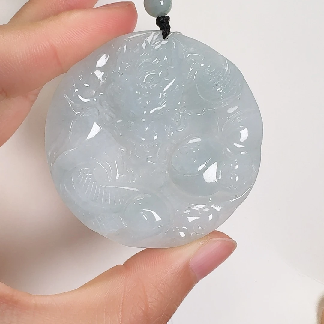 翡翠颈饰未镶嵌龙牌