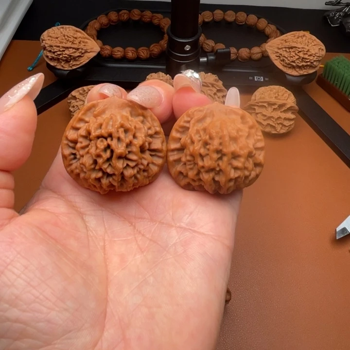 嘎***香榧木秦核的电话号码发过来