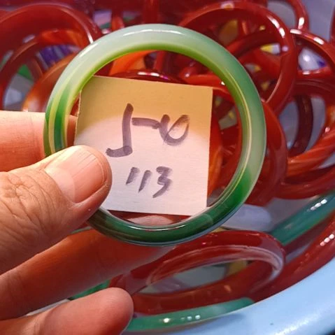 玛瑙/玉髓手镯未镶嵌