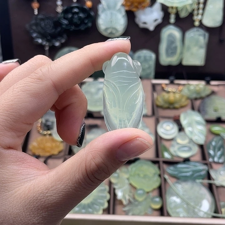 蛇纹石玉合金吊坠(赠链)