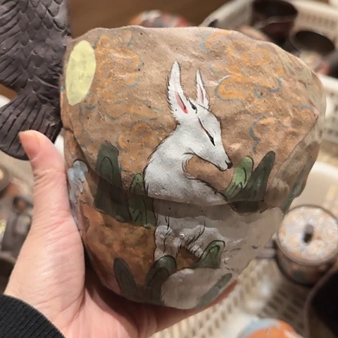 尤*利手工制作各种精美陶瓷