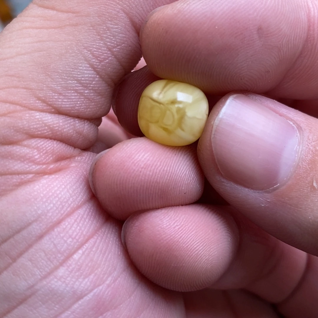 骑***上蜜蜡未镶嵌裸石配饰