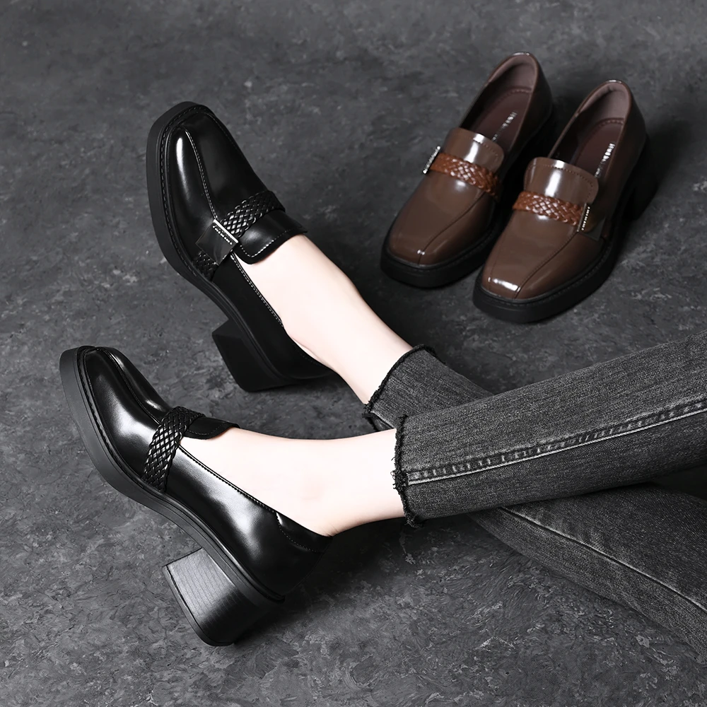 方头复古英伦风舒适乐福鞋2025春秋新款中跟粗跟百搭女鞋