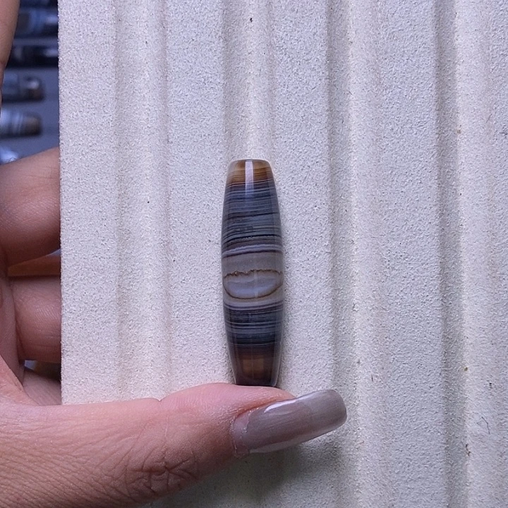 J***n玛瑙/玉髓未镶嵌颈饰