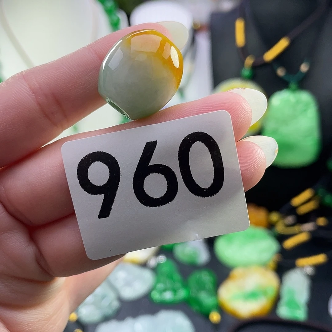 吊坠(赠链)未镶嵌翡翠