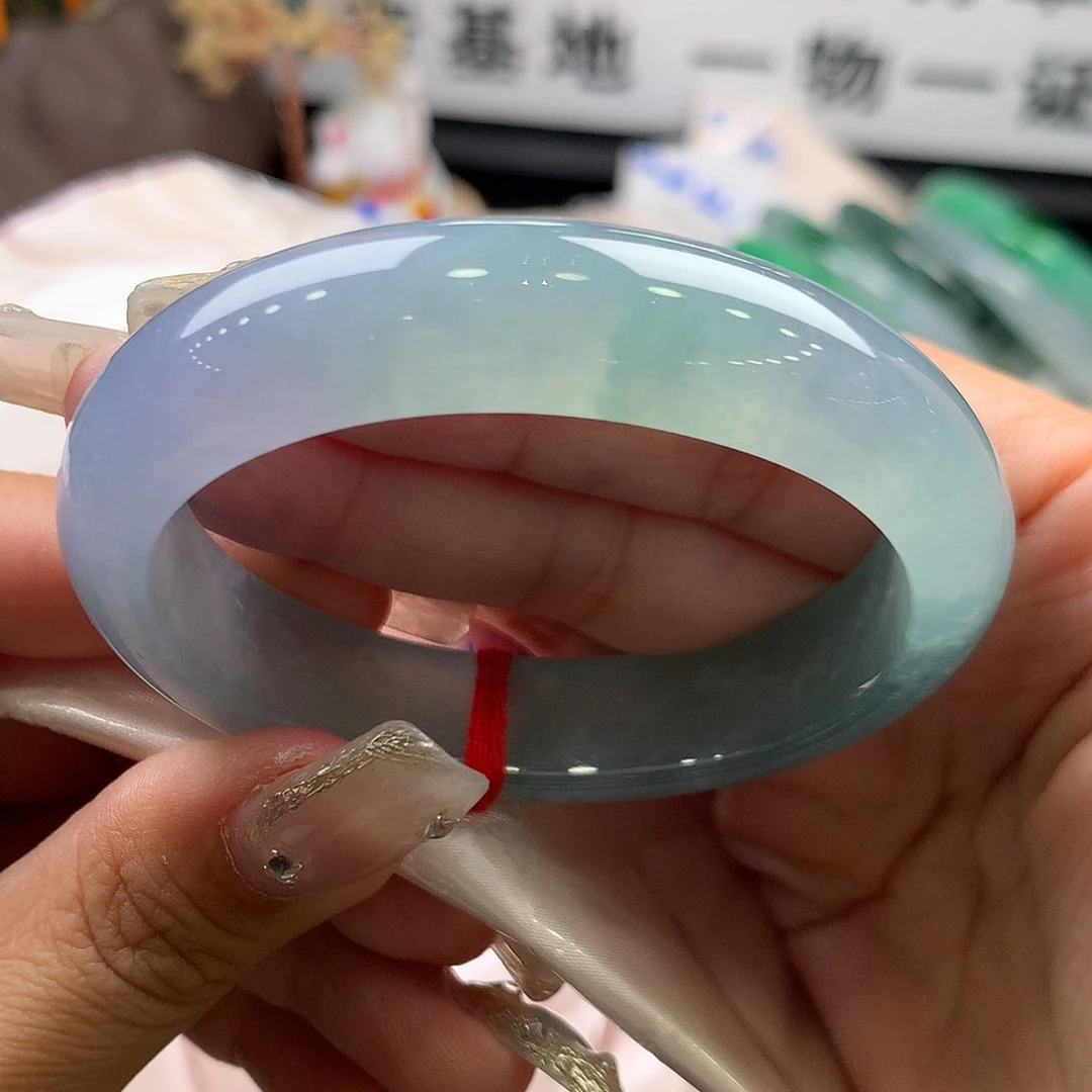 翡翠未镶嵌手镯52.5贵妃