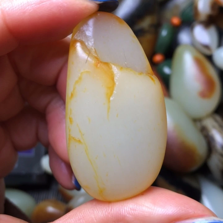 和田玉未镶嵌珠宝奇石