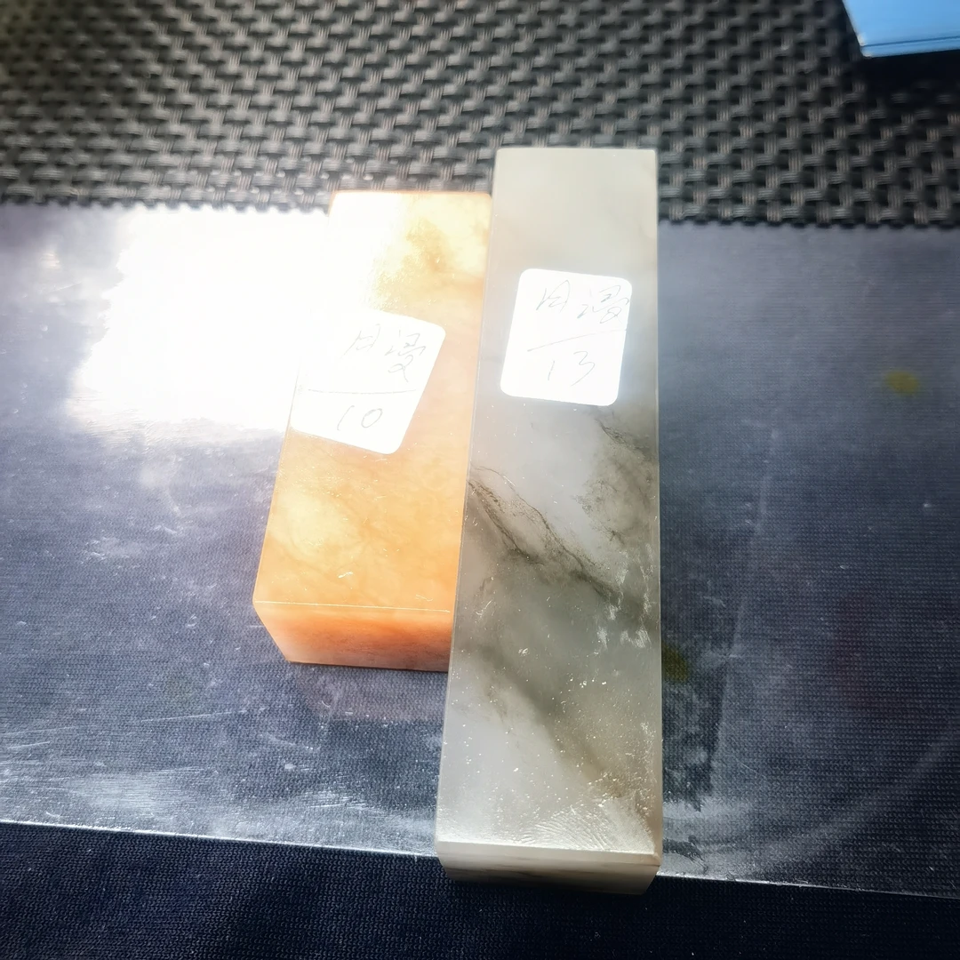 月老师的云南石头