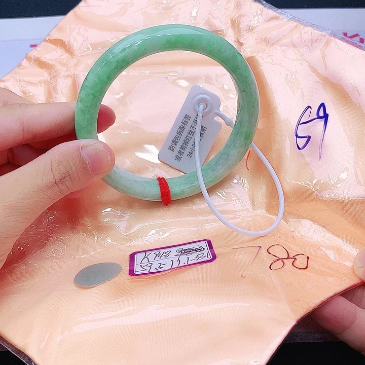 未镶嵌手镯翡翠翡翠