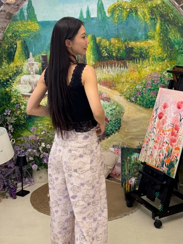 77SARA「一眼心水」玫瑰花朵印花粉色阔腿高腰显瘦牛仔裤