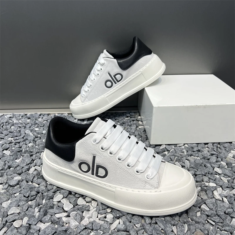 男士潮鞋秋季新款圆头轻质小白鞋休闲舒适时尚经典百搭个性潮流鞋