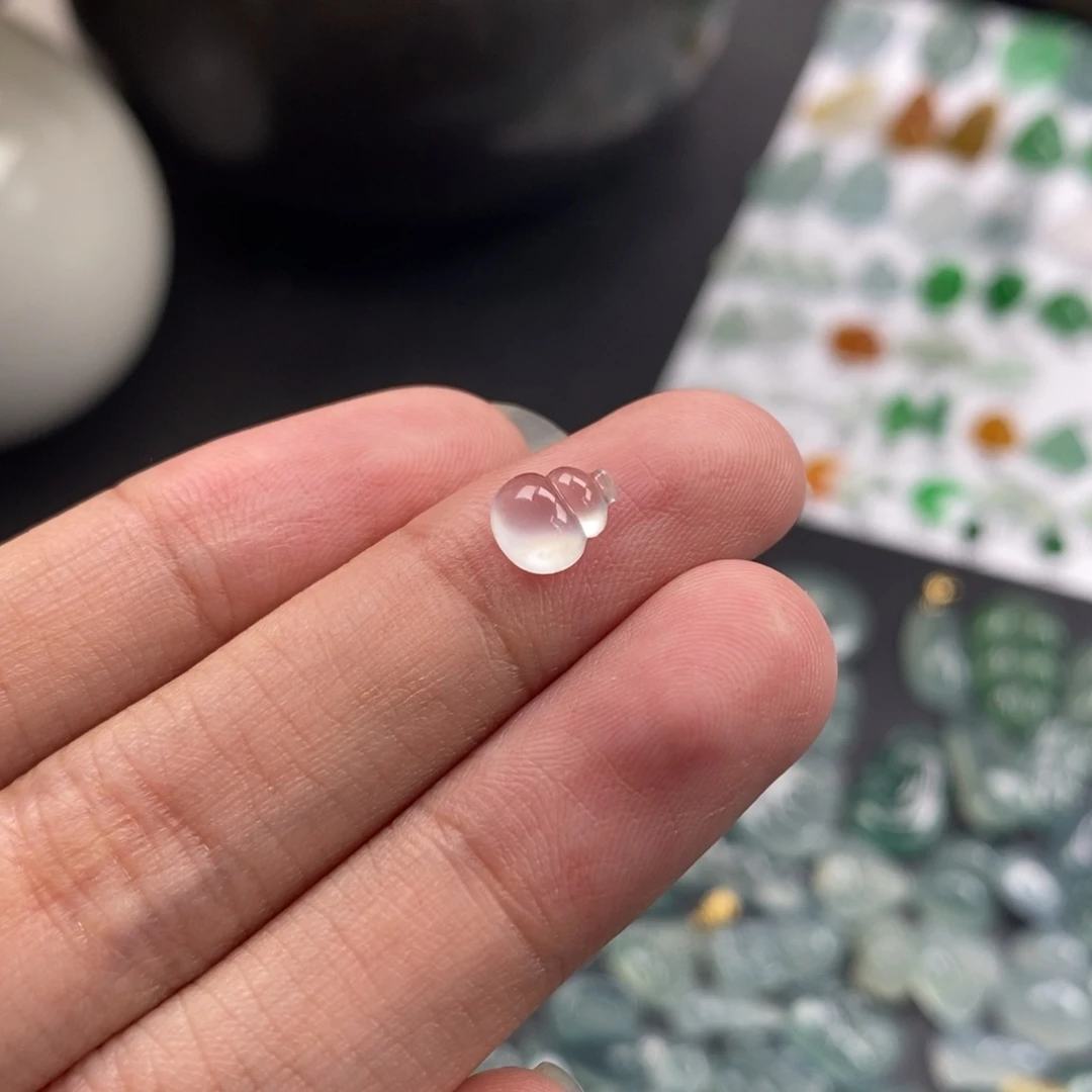 翡翠裸石白冰葫芦