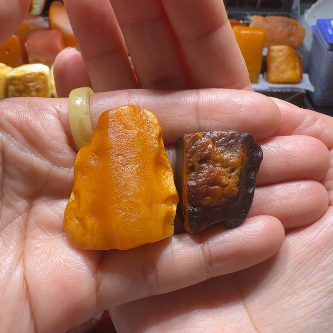 定制琥珀未镶嵌坤**记定制