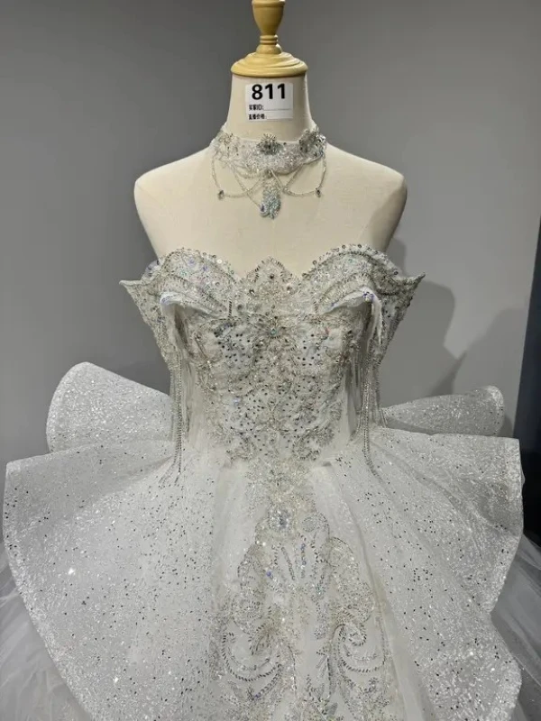 宫廷高腰2025新款钉珠时尚无袖婚纱白色齐地一字肩拖尾抹胸