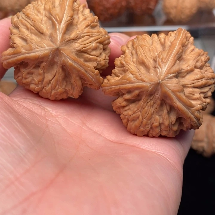 吊坠文玩核桃晴***里文山