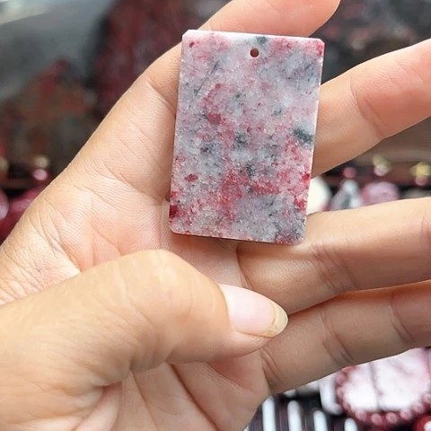 【闪购商品】天然辰砂天然原矿朱砂吊坠