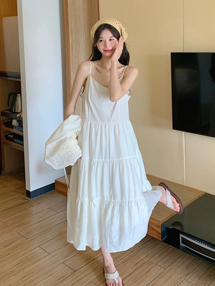 法式奶油风夏季清新宽松显瘦度假海边气质轻盈吊带连衣长裙