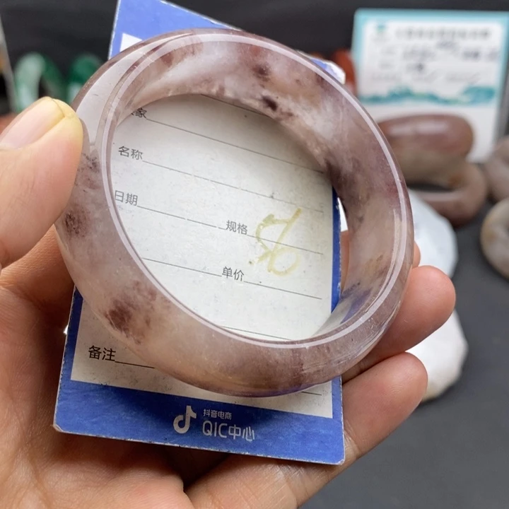 未镶嵌手镯石英质玉