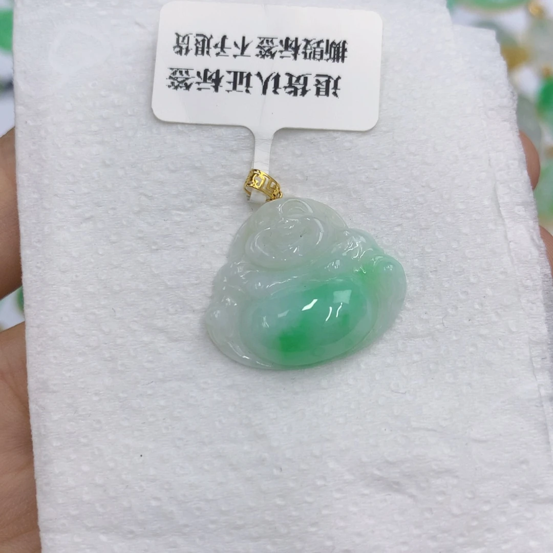 翡翠18K金镶嵌颈饰翡翠