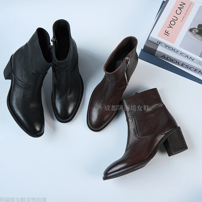 阿丽塔女鞋~6cm秋冬新款短靴圆头粗跟时装靴舒适百搭真皮女靴