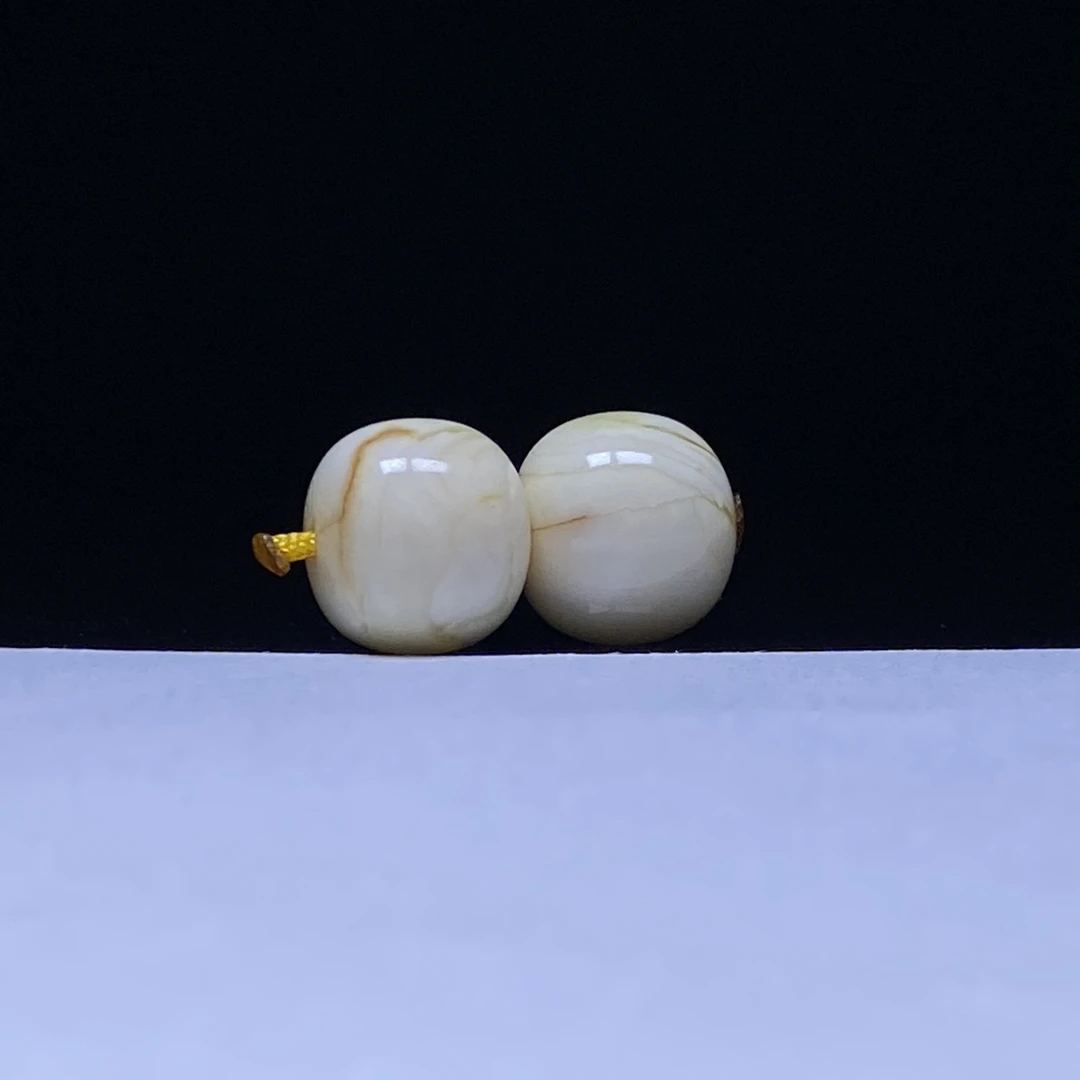 瓷白沁色对珠精品蜜蜡老型10mm文玩配饰