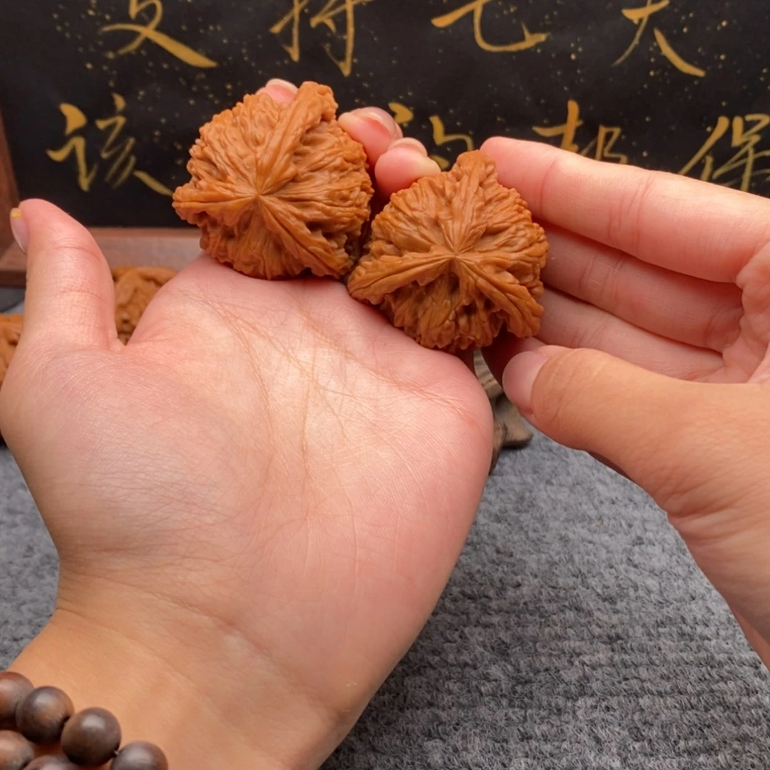 【闪购商品】吊坠文玩核桃大***军