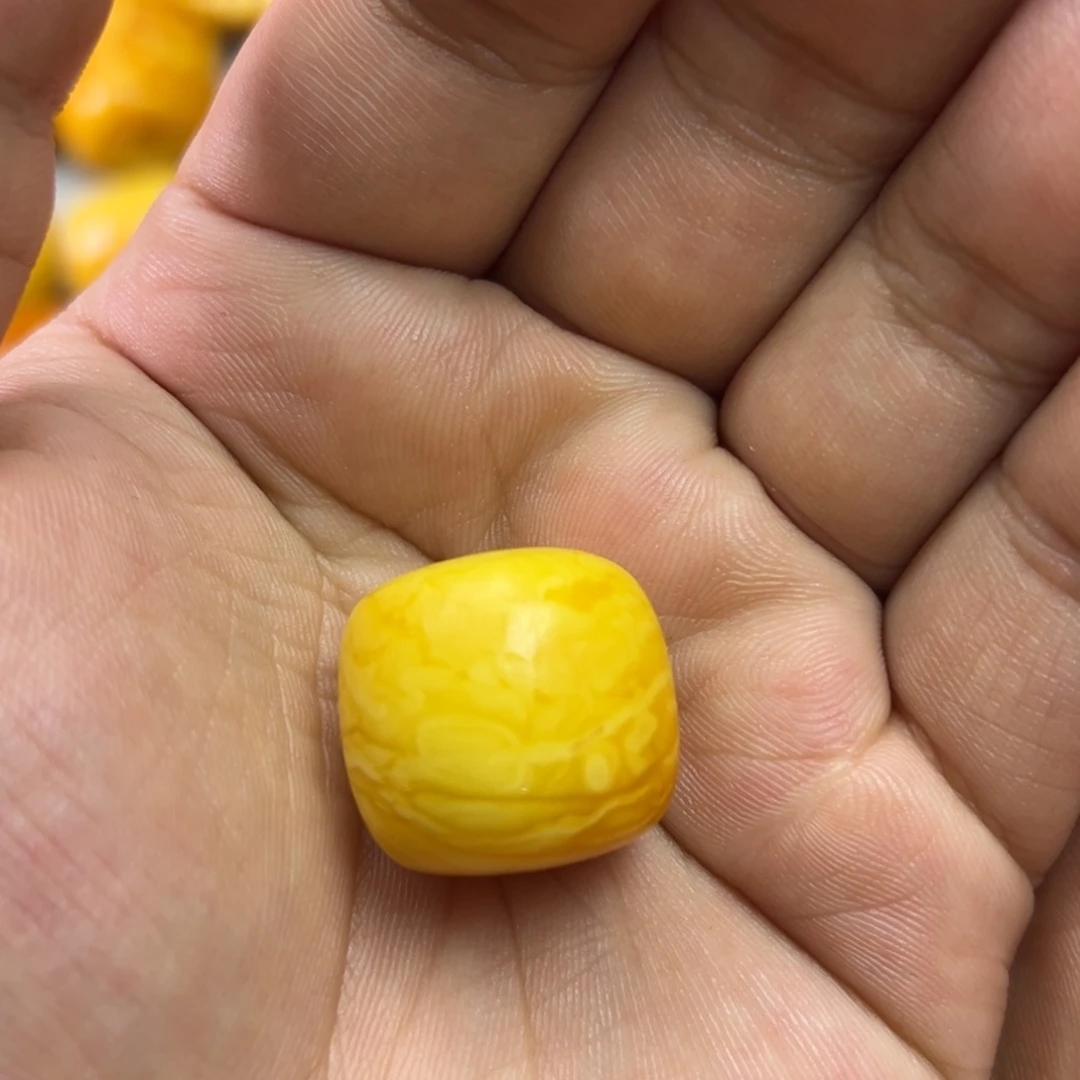 蜜蜡未镶嵌吊坠(不含链)