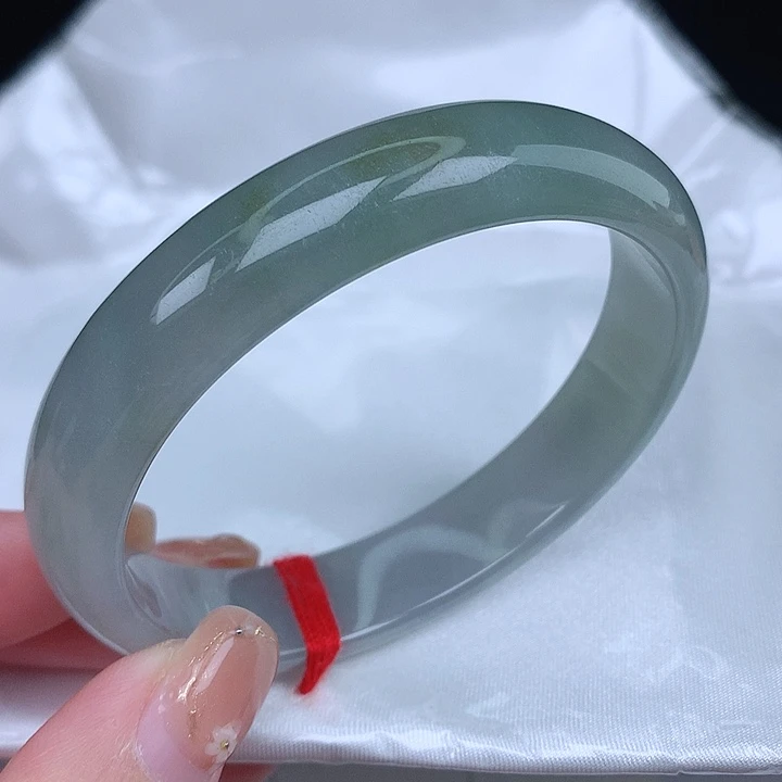 未镶嵌手镯（贵妃镯）翡翠天然