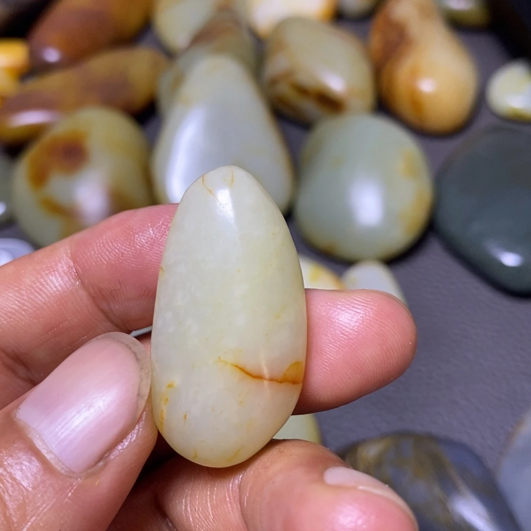 未镶嵌和田玉（糖玉）挂件