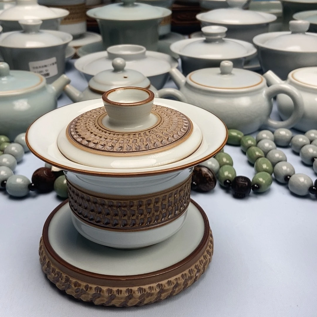 冬***冬杯微瑕重工跳刀月白釉马蹄杯原矿原釉原产地