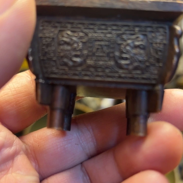 铜铜1231313431313131313