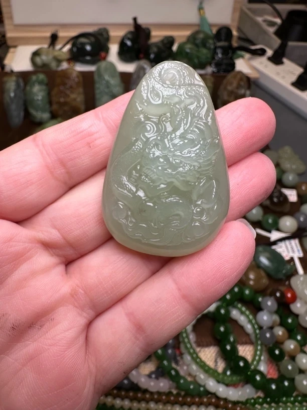 和田玉龙吊坠挂件