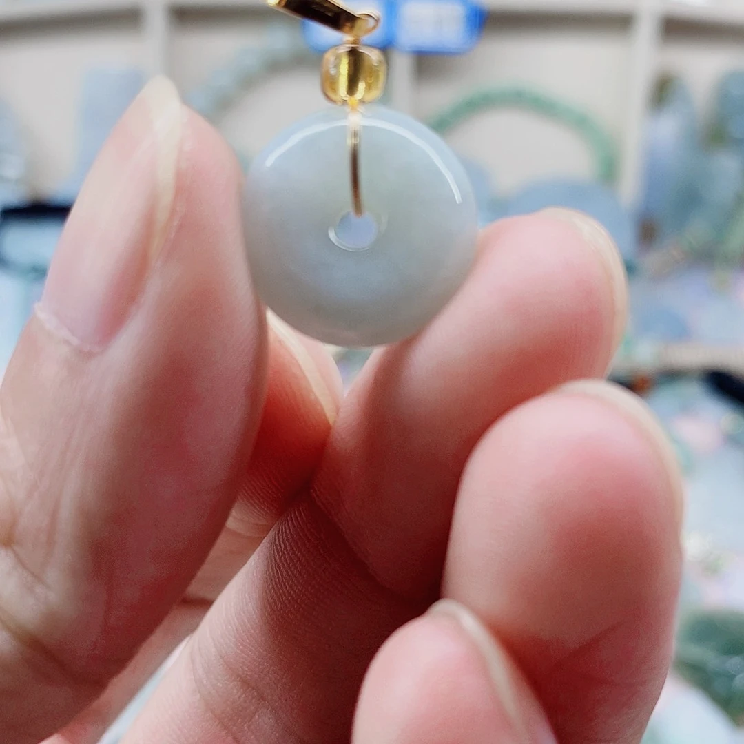吊坠(不含链)未镶嵌翡翠天然