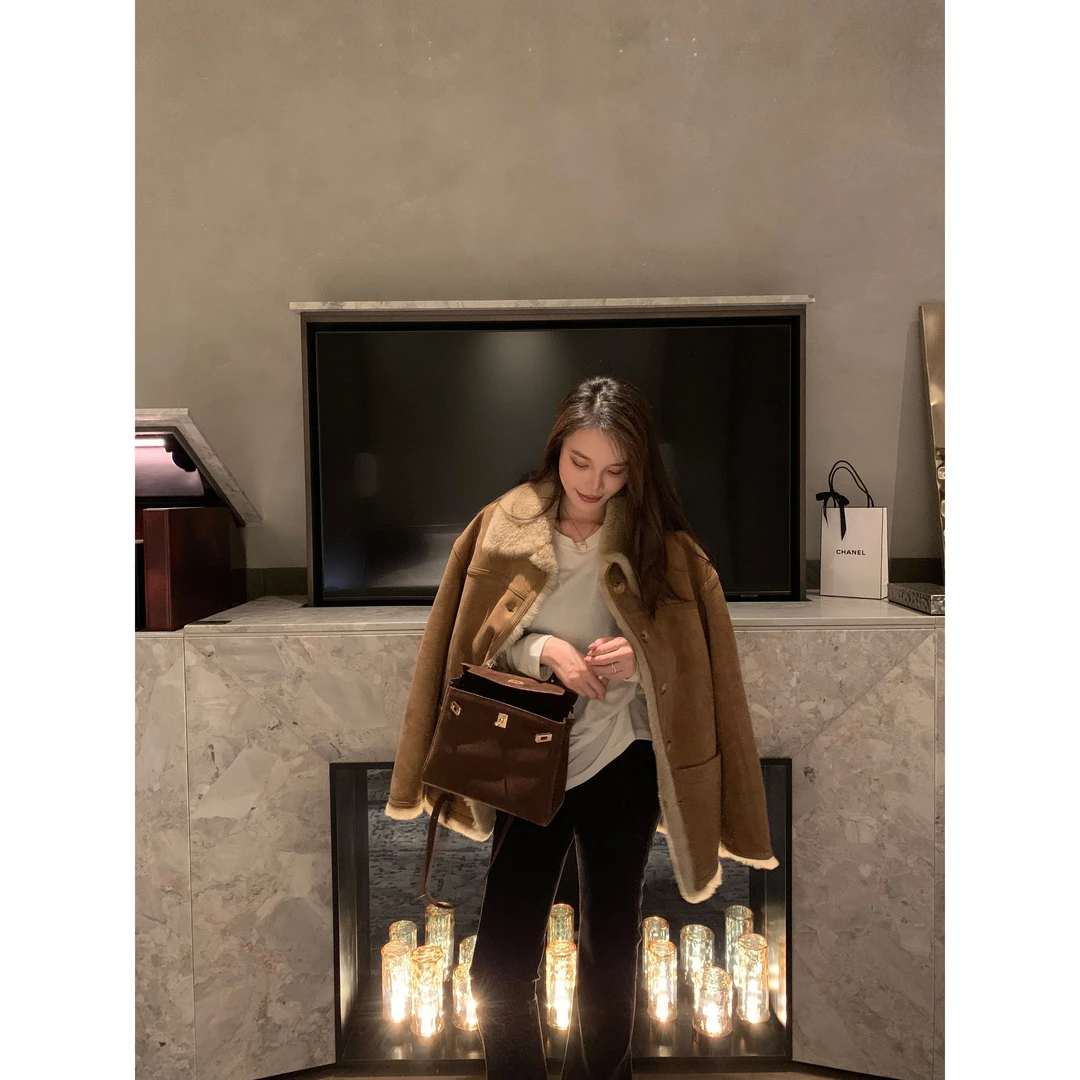 回忆西海岸高级感进口绵羊毛皮一体外套DB24273