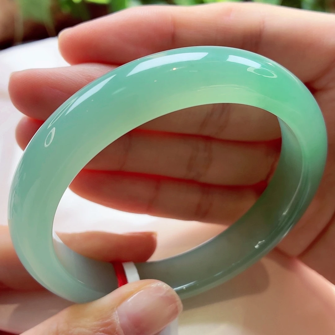 翡翠未镶嵌手镯湖水绿15