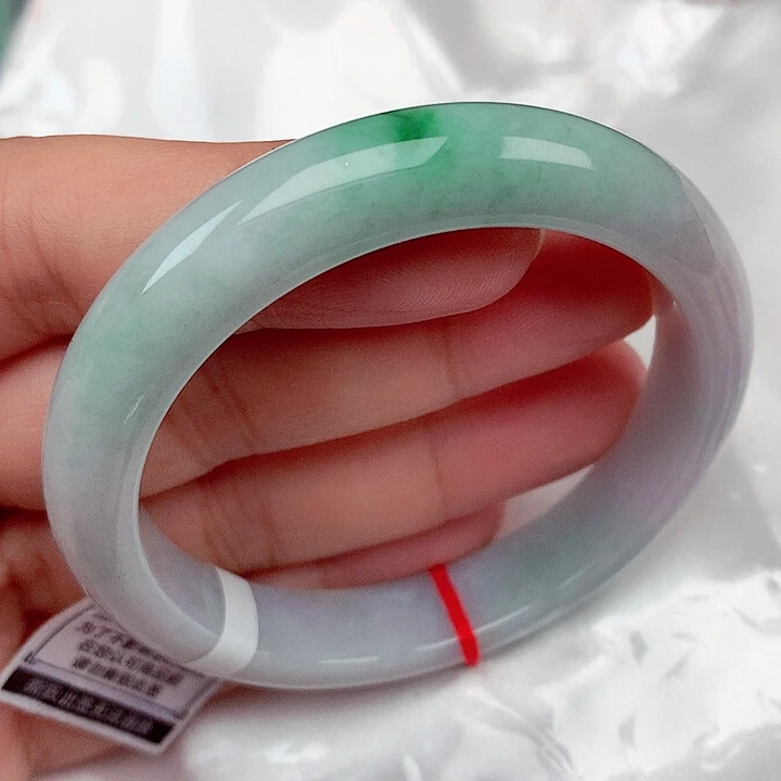 翡翠未镶嵌手镯56～57飘绿手镯